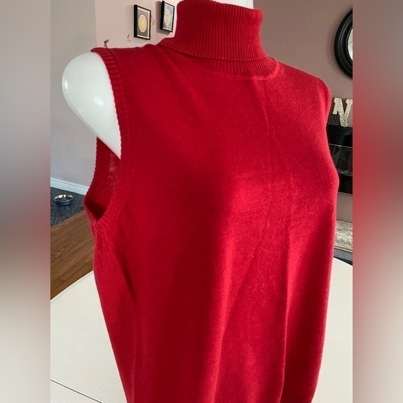 TABI  Red Virgin Wool Mock Neck Top Sleeveless Pullover Sweater Shell Sz L - Picture 4 of 14